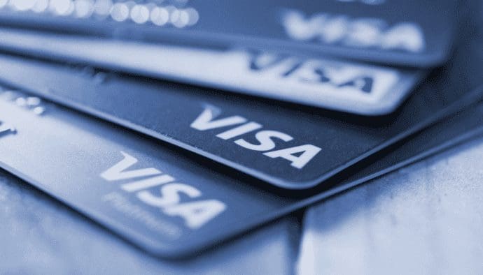 Große britische Bank: „Krypto vergleichbar mit Glücksspiel“ – Kreditkarten gesperrt