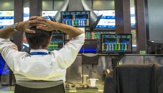 Por qué cae el mercado cripto: una nueva super-IA genera incertidumbre