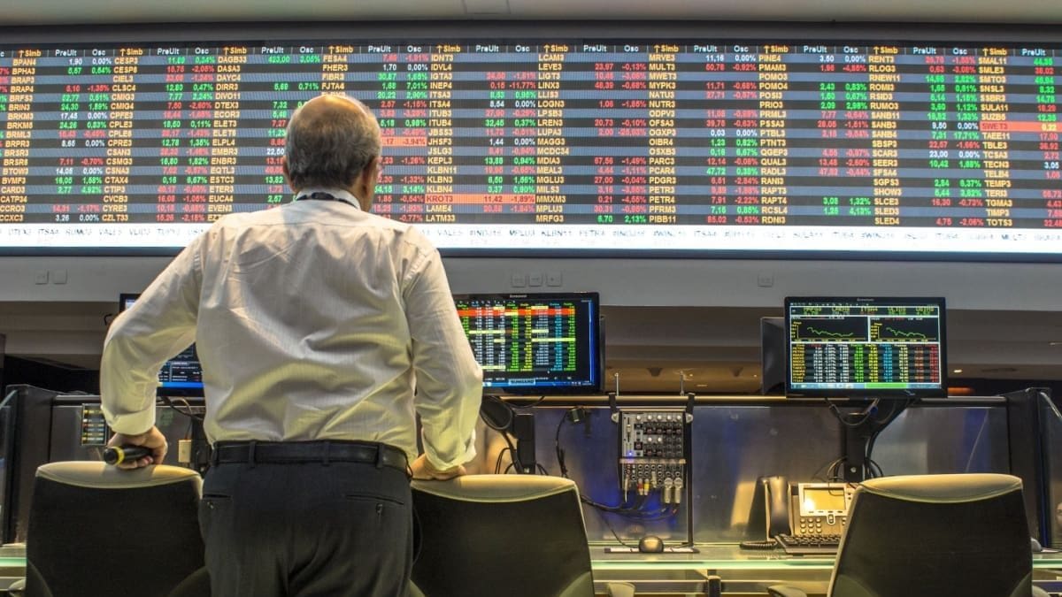 Starke Abflüsse bei Bitcoin – Smart Money setzt auf Altcoins