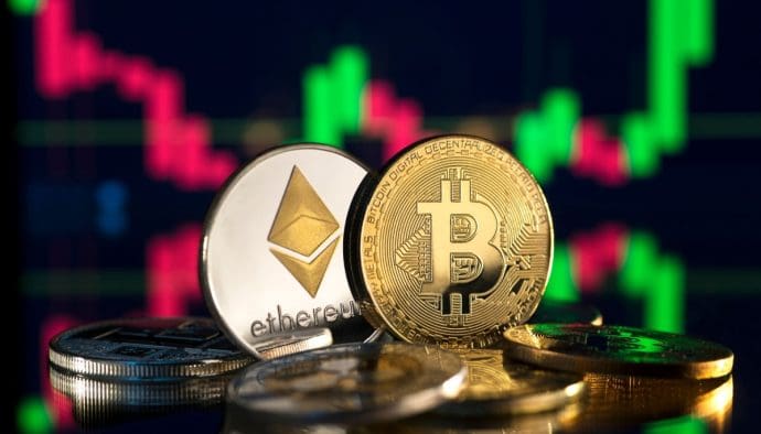 Investor setzt nach Crash-Prognose auf Bitcoin & Ethereum