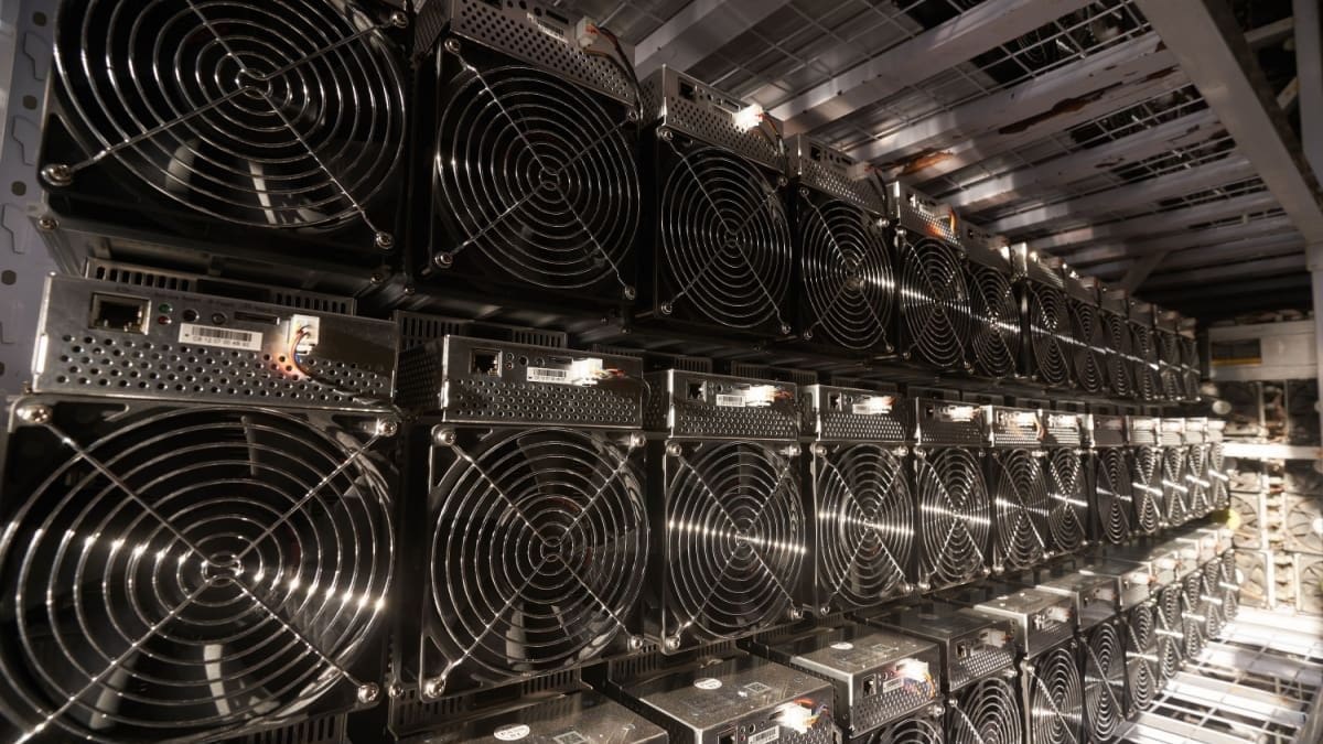 Bitcoin-Miner-Kapitulation deutet auf Boden