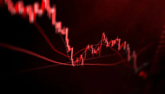 Bitcoin-Kurs stürzt auf unter $65.000, Altcoin-Markt im freien Fall