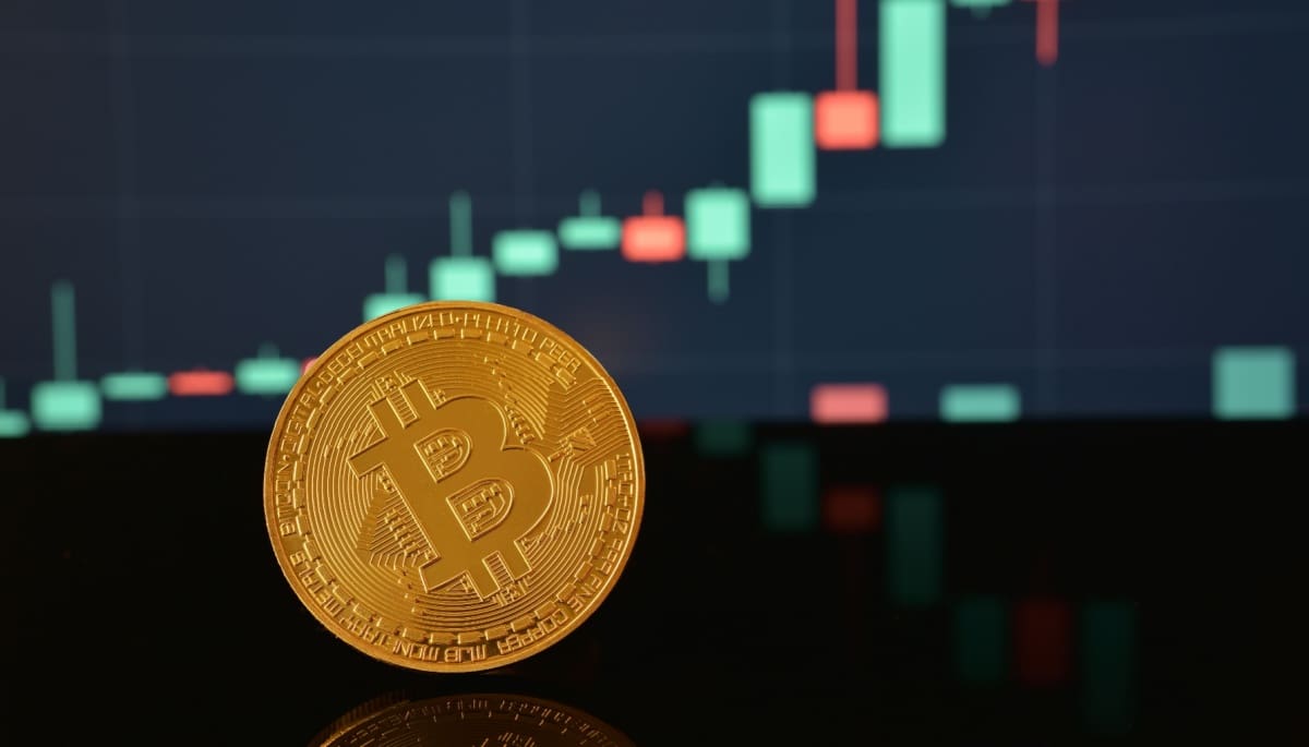 Bitcoin at $100,000 – Stable funding rate indicates healthy market