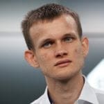 Unter dem Beitrag auf X gab es zahlreiche Reaktionen auf das neue Gremium. Dabei wurde deutlich, dass mehr Fragen als Antworten entstanden sind. Viele Nutzer fragen sich insbesondere, wie Entscheidungen getroffen werden und wie die Kommunikation erfolgen soll. Eine der kritischen Stimmen stammt von einem Nutzer namens „DCinvestor“. Mit fast 260.000 Followern teilte er seine skeptische Meinung. Er geht zwar davon aus, dass die gewählten Mitglieder kompetent sind, kennt jedoch nur einige von ihnen. Zudem bemängelt er die geringe Informationsdichte und stellt infrage, welche konkreten Aufgaben die Gruppe übernehmen wird und auf welche Weise sie agieren soll.
