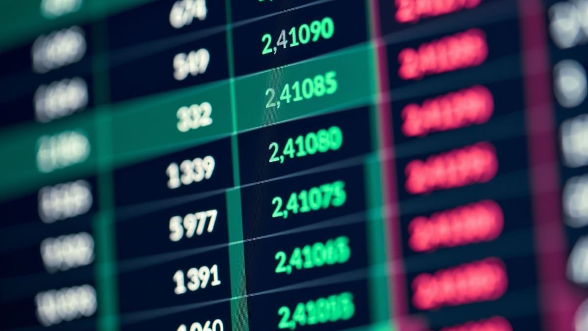 Kleine Bitcoin-Anleger kaufen nach, doch große Akteure verkaufen weiter