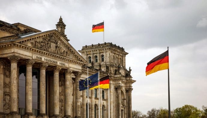 Bitcoin, Bargeld, digitaler Euro: Streit im Bundestag