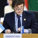 Schock für Krypto-Präsident: 57 % der Argentinier misstrauen nach Memecoin-Drama