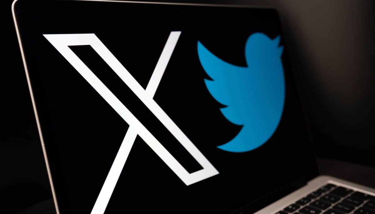 Der 250 kg schwere Twitter-Vogel „Larry“ wird für Tausende versteigert