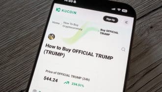 Trump-Memecoin steigt nach UFO-Aussagen stark an