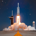 Bitcoin-Millionär kauft kompletten SpaceX-Flug für Weltraumabenteuer