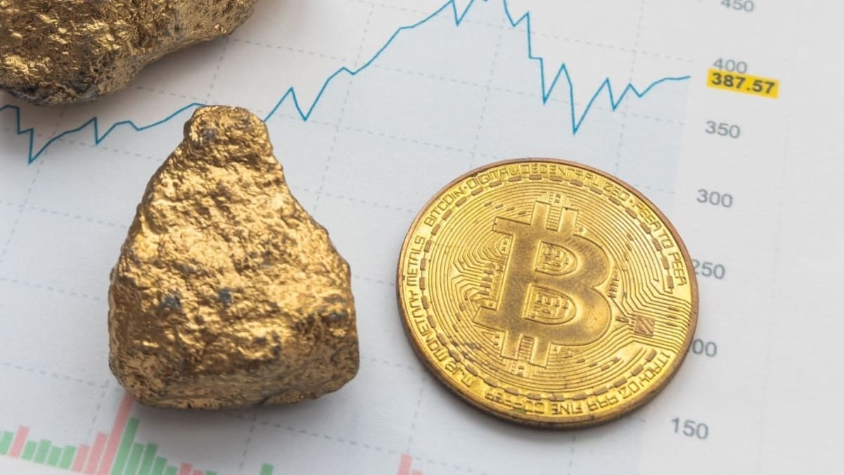 Goldpreis auf Rekordhoch – warum Bitcoin noch nicht mitzieht