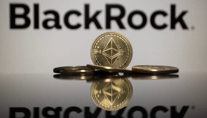 Ein Bild von Ethereum-Kryptomünzen für das Logo des großen Vermögensverwalters BlackRock, der Krypto-ETFs verwaltet.