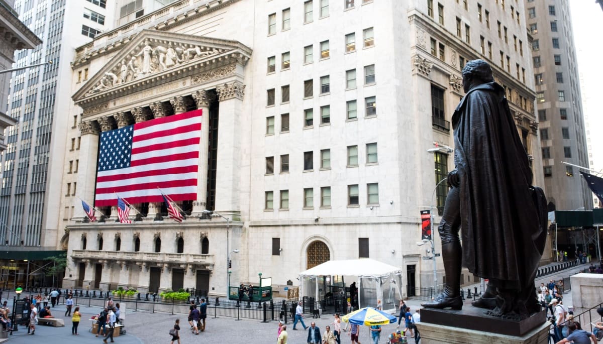 Bitcoin schwankt nach schwachen US-Wirtschaftsdaten – Markt unter Druck
