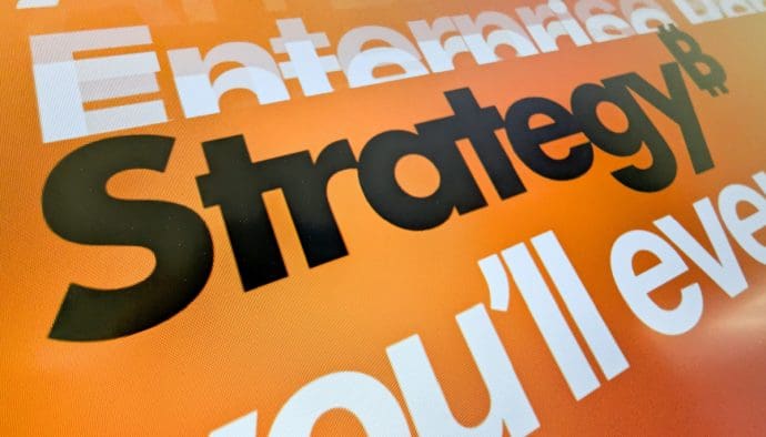 Strategy investiert 2,2 Milliarden Euro in Bitcoin nach größtem Börsendeal des Jahres 2025