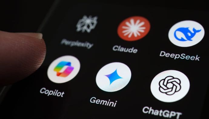 Ein Bild verschiedener KI-Apps auf einem Mobiltelefon