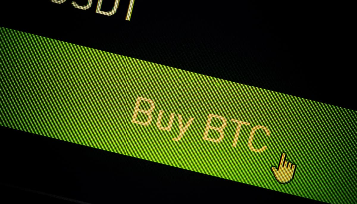 Medizinisches Unternehmen investiert 4,3 Mrd. € in Bitcoin – Aktie fällt dennoch