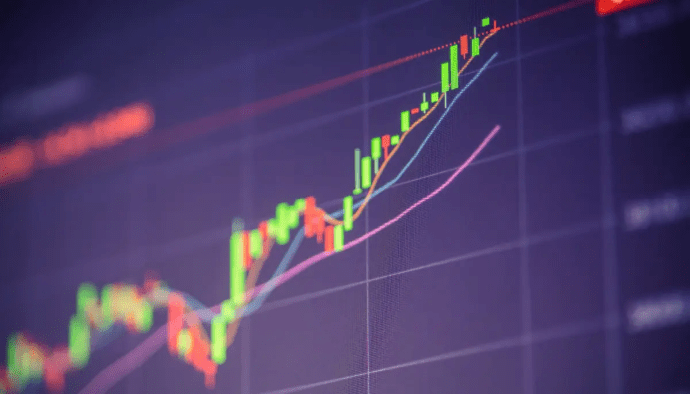 Politieke steun en futures-activiteit stuwen bitcoin koers