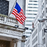 XRP und Dogecoin schreiben Geschichte und ziehen heute an die Wall Street