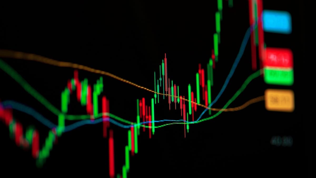 Zwischen Zinssignalen und Onchain-Fonds: Bitcoin und Ripple im Fokus