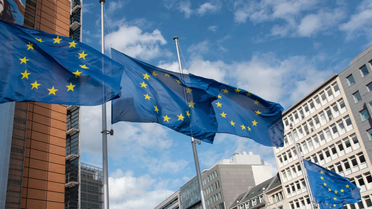 Europa fürchtet den „digitalen Dollar“ und will nun hart durchgreifen