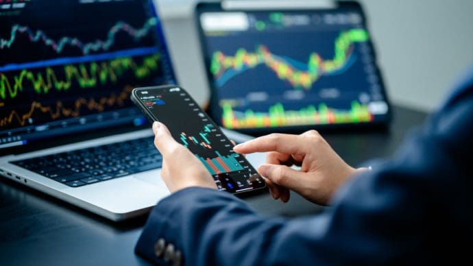 Während die Angst um sich greift, kaufen große Investoren Bitcoin