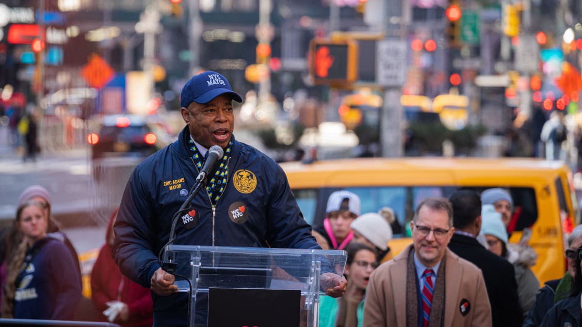 Exalcalde de Nueva York bajo fuego tras lanzamiento sospechoso de criptos