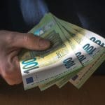 Un hombre vende su empresa y da a 540 empleados cientos de miles de euros