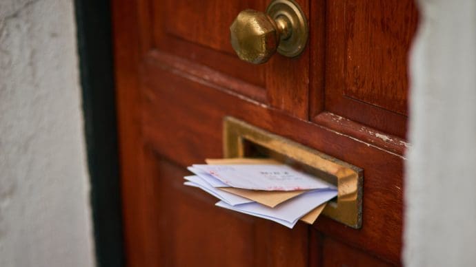 Betrüger schicken erneut Briefe an Ledger- und Trezor-Nutzer