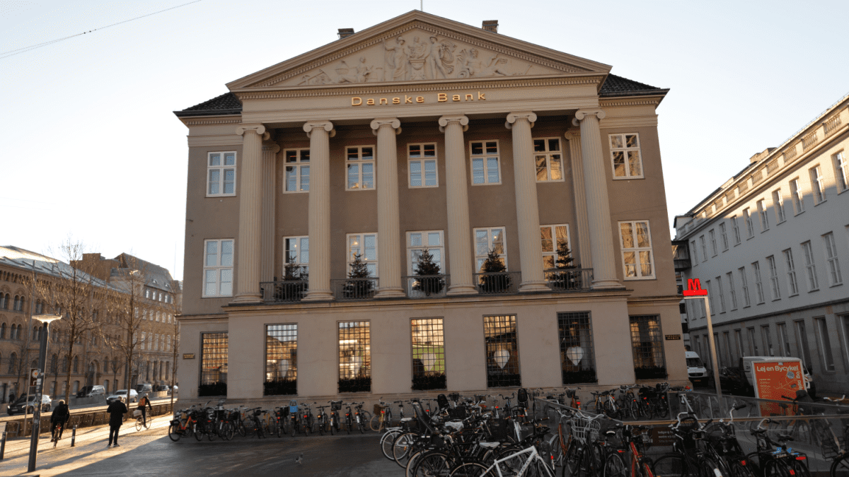 Große EU-Bank erlaubt nach Verbot Bitcoin und Ethereum