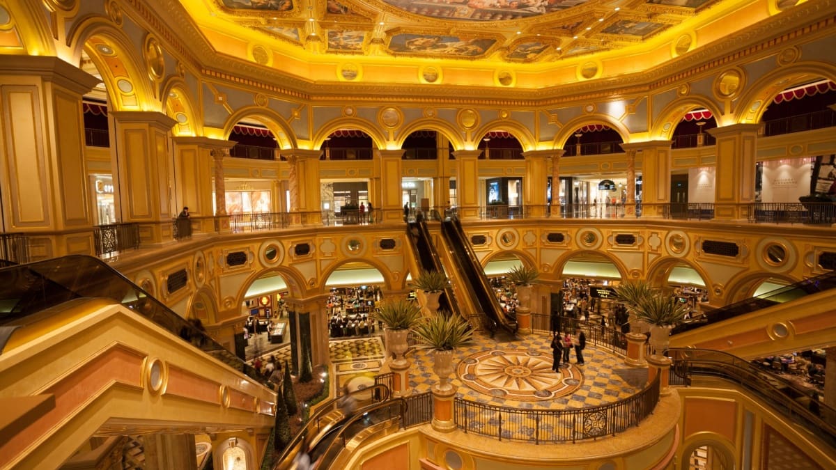 Hotel verkauft Goldboden und verdient Millionen durch Rekord-Goldpreis