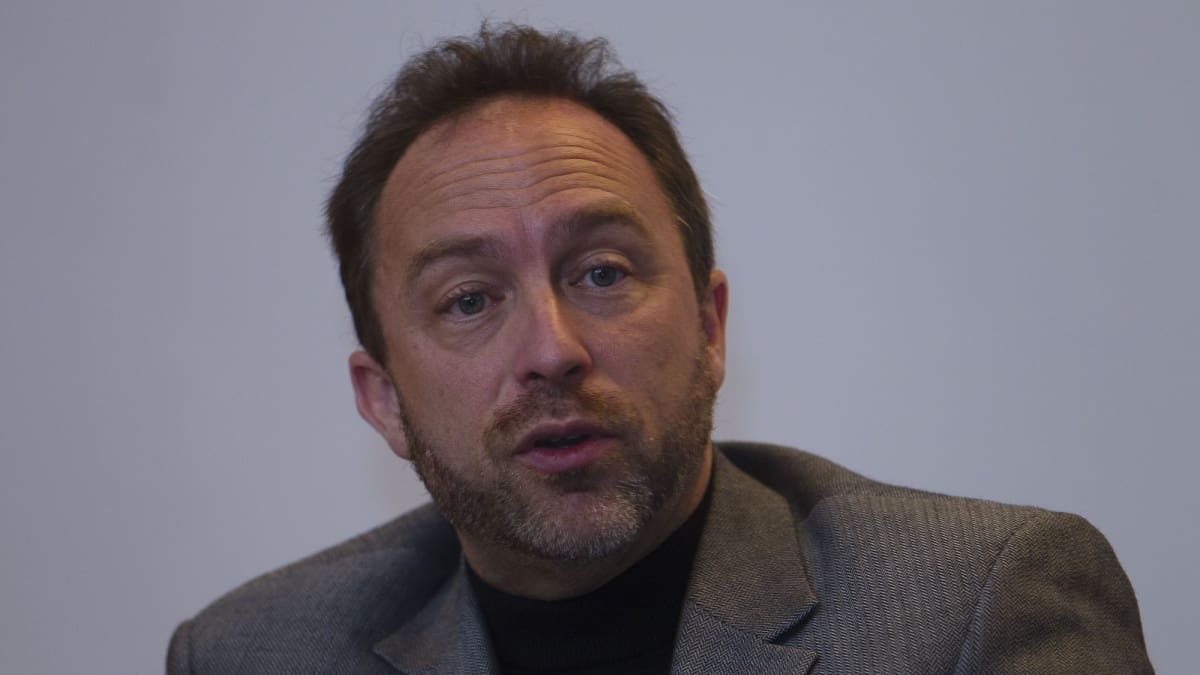El fundador de Wikipedia Jimmy Wales ve un futuro oscuro para bitcoin