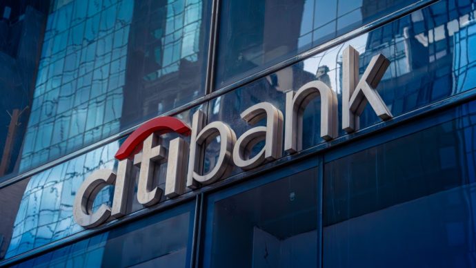 Bank senkt Kursziele für Bitcoin und Ethereum wegen USA