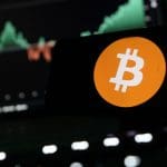 Bitcoin nahe 75.000 Dollar: Rallye von Futures getrieben – Risiko wächst
