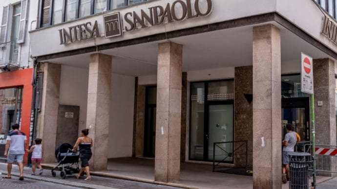 Größte Bank Italiens steigt bei XRP und Ethereum ein und verdoppelt Krypto-Bestand